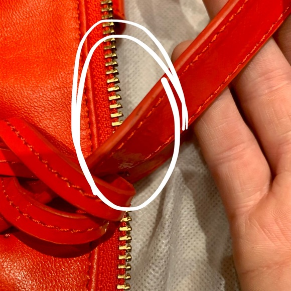 Badgley Mischka genuine red leather tote bag - Picture 8 of 8